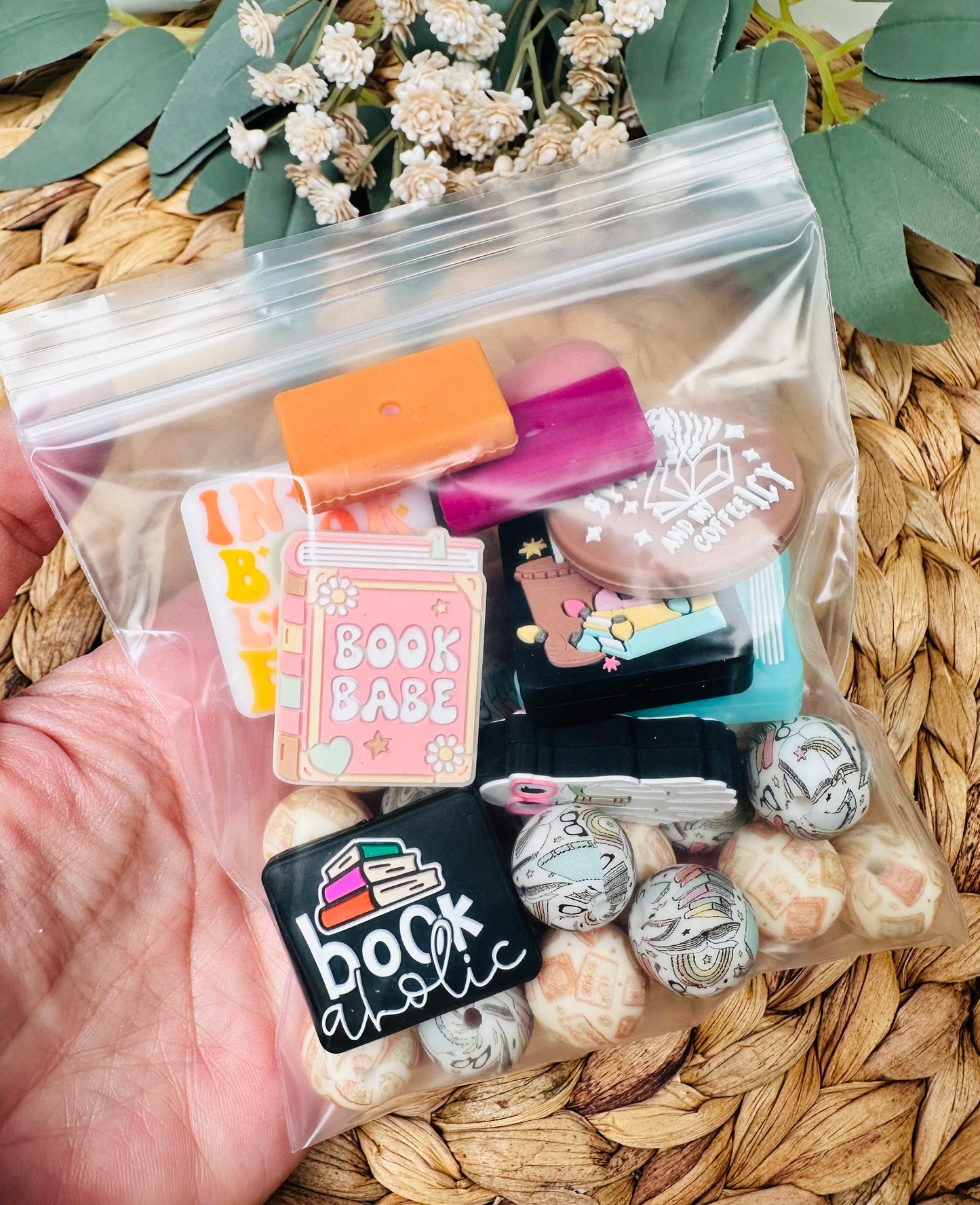 * Starter Mix - Book Bundle Silicone Beads