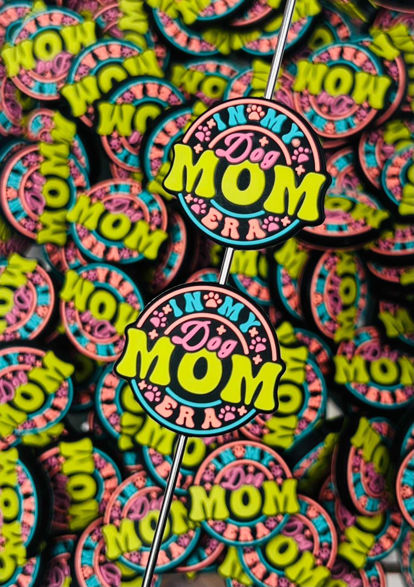 A- CIRCLE In My Dog Mom Era Silicone Focal Bead