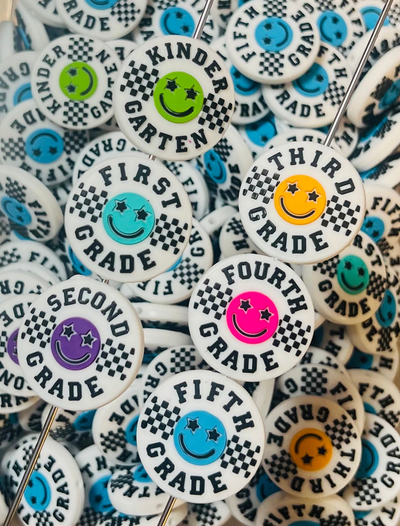 S- Grade Level HAPPY FACE EXCLUSIVE Silicone Focal Bead
