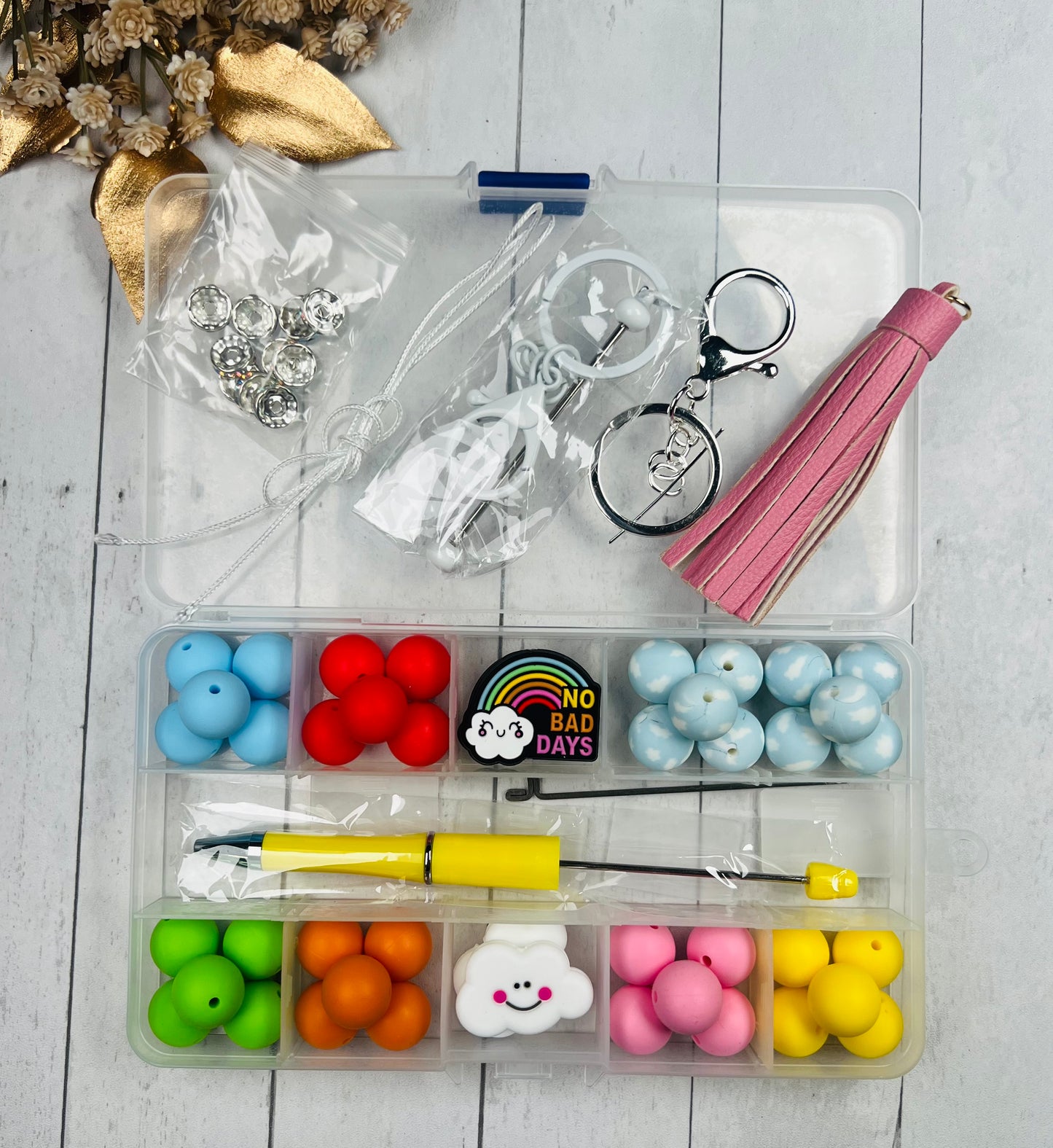 * Bead Mix - Happy Days DIY Silicone Beads Kit,, DIY Lanyard-Keychain-Wristlet-Necklace Kit, Great For Gifts