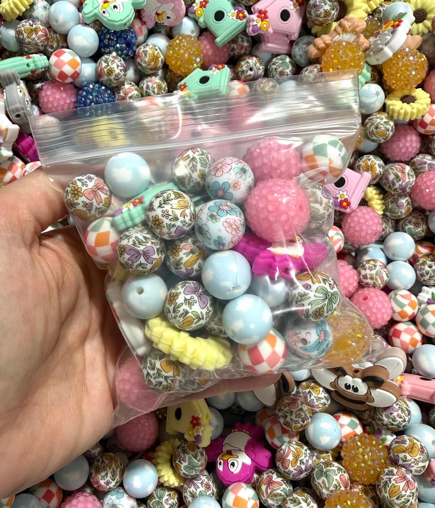 *Bead Mix #257- GARDEN Mystery Scoop Silicone Bead Mix