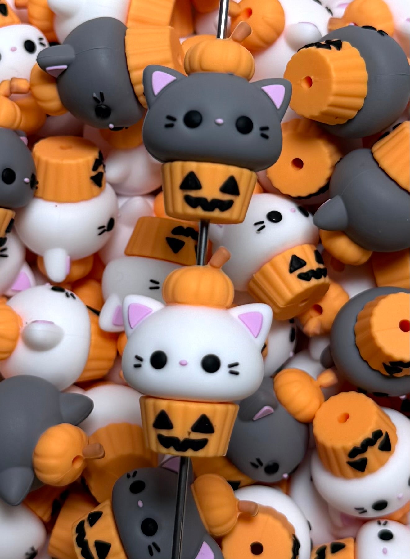 3D Pumpkin Cat CUPCAKE Exclusive Silicone Focal Bead