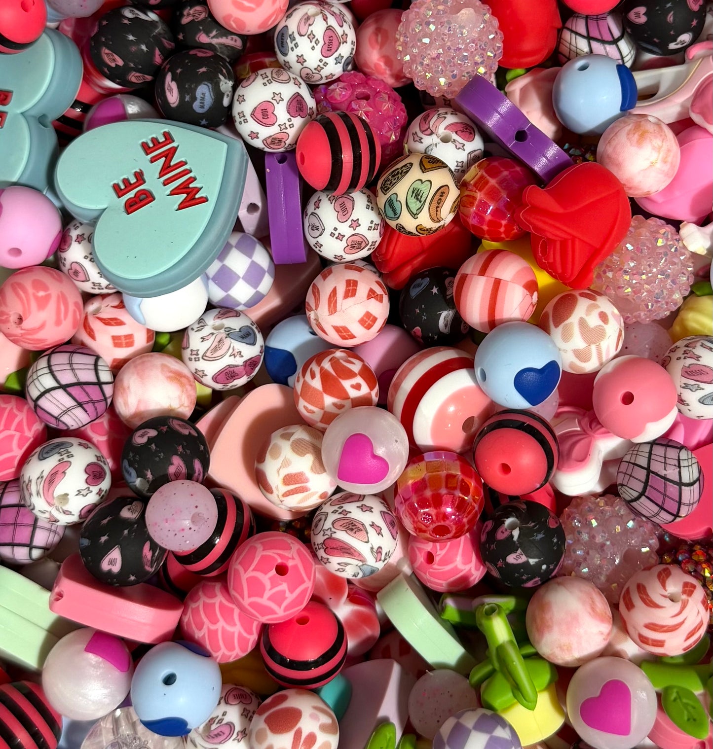 *Bead Mix #224- VALENTINE Mystery Scoop Silicone Bead Mix