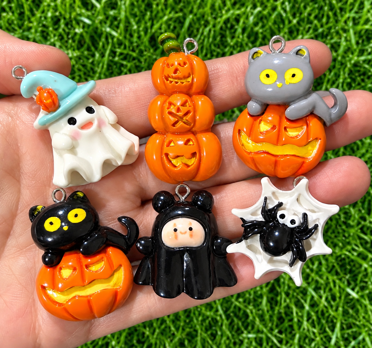 *Bead Mix #555- Spooky Cuties Resin Charms