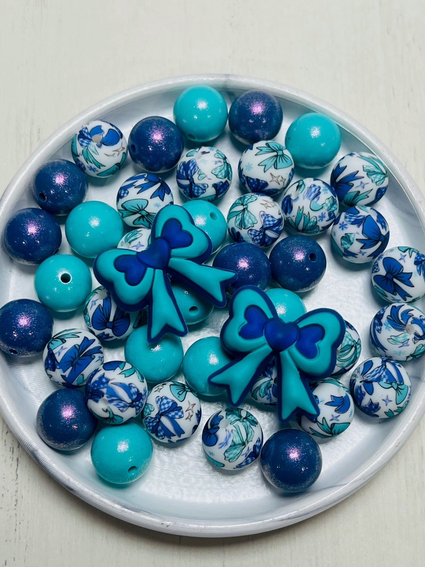 *Bead Mix #223 - Winter Bows Silicone Bead Mix, Winter Bead Mix