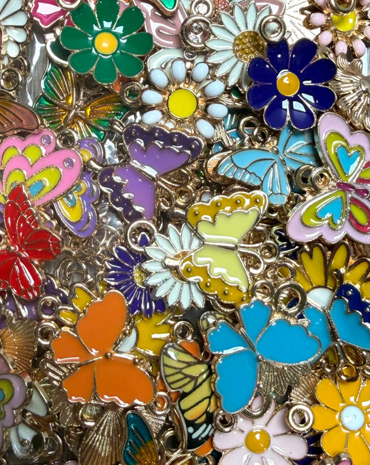 *Bead Mix #508- Random Flowers and Butterflies Charms