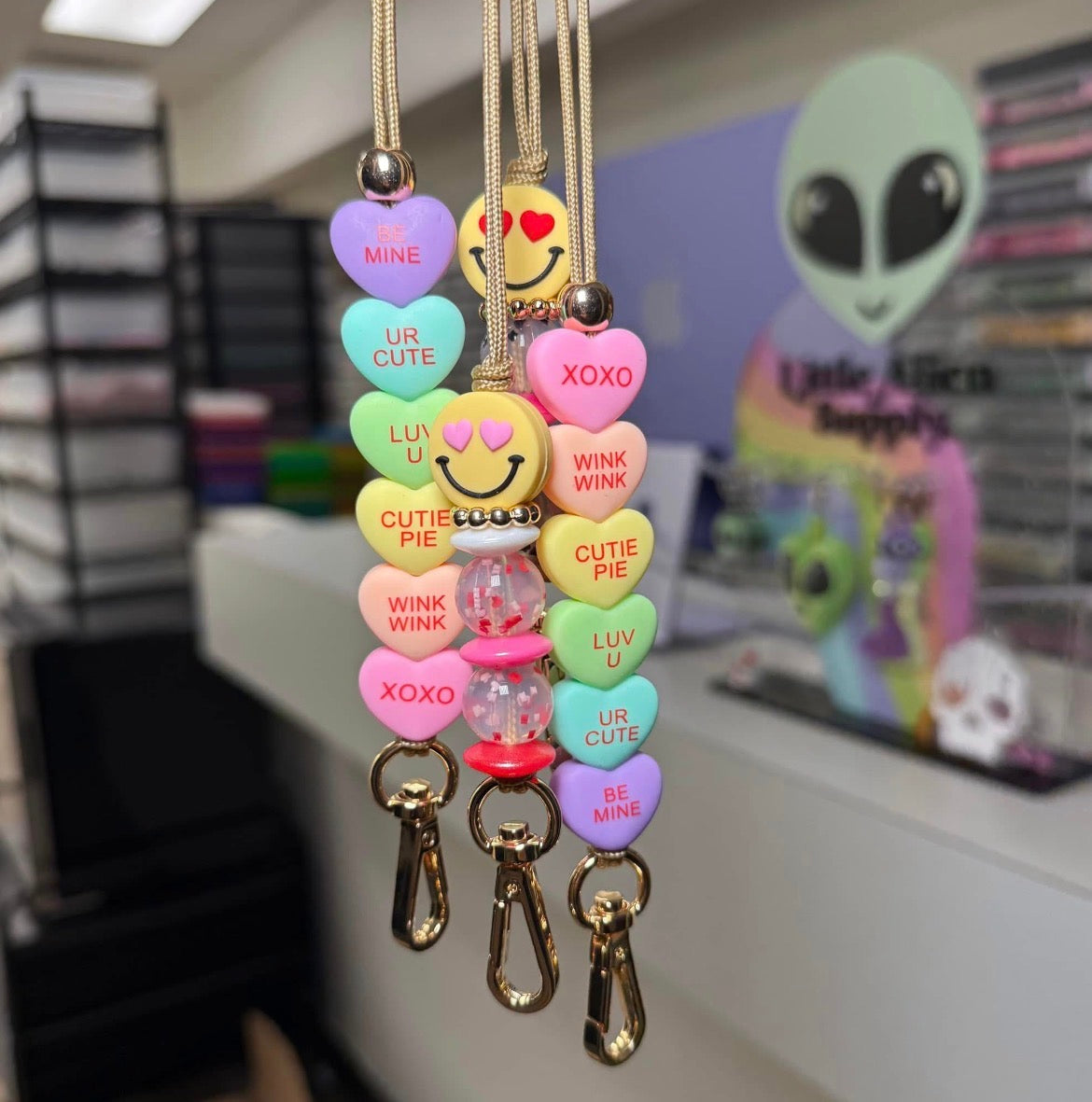 V- WORD Hearts EXCLUSIVE Silicone Focal Bead