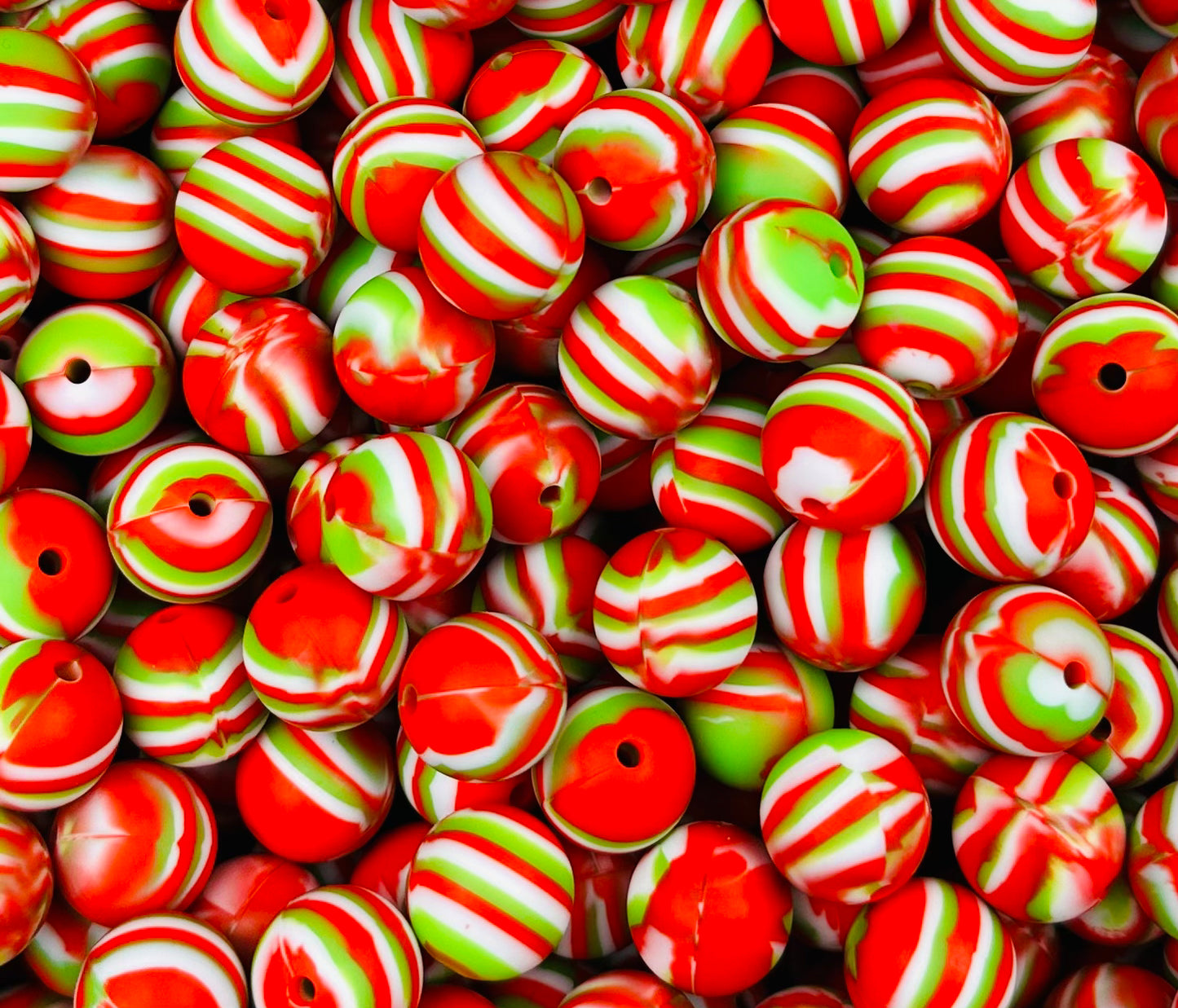 15mm Swirl Christmas Round Silicone Beads