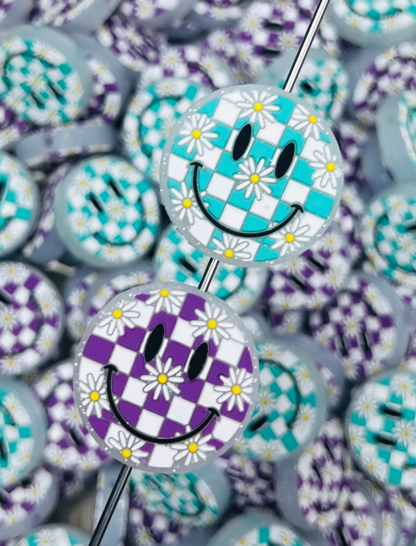 Daisy Checker Happy Face Silicone Focal Bead
