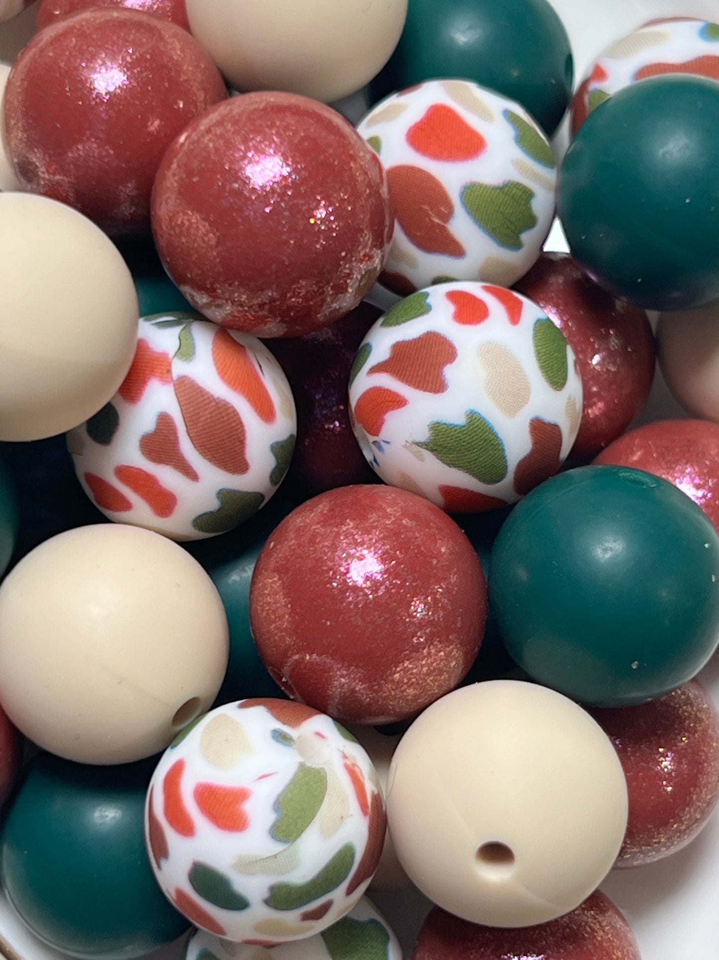 *Bead Mix- #87 Christmas Cow Mix, 15mm Round Silicone Bead Mix