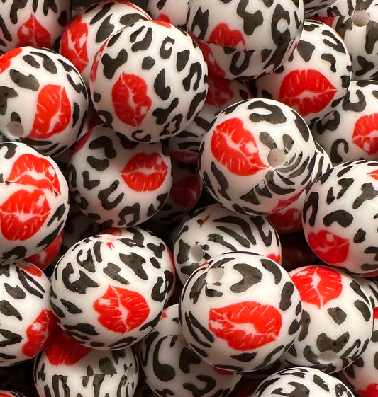 15mm Print Kiss Me Leopard Round Silicone Beads, Animal Beads