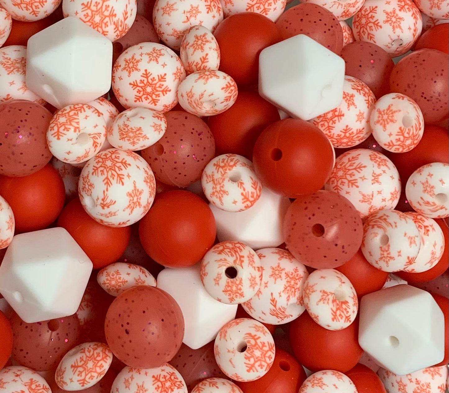 * Bead Mix - Red Snowfall Mix , 15mm Round Silicone Bead Mix