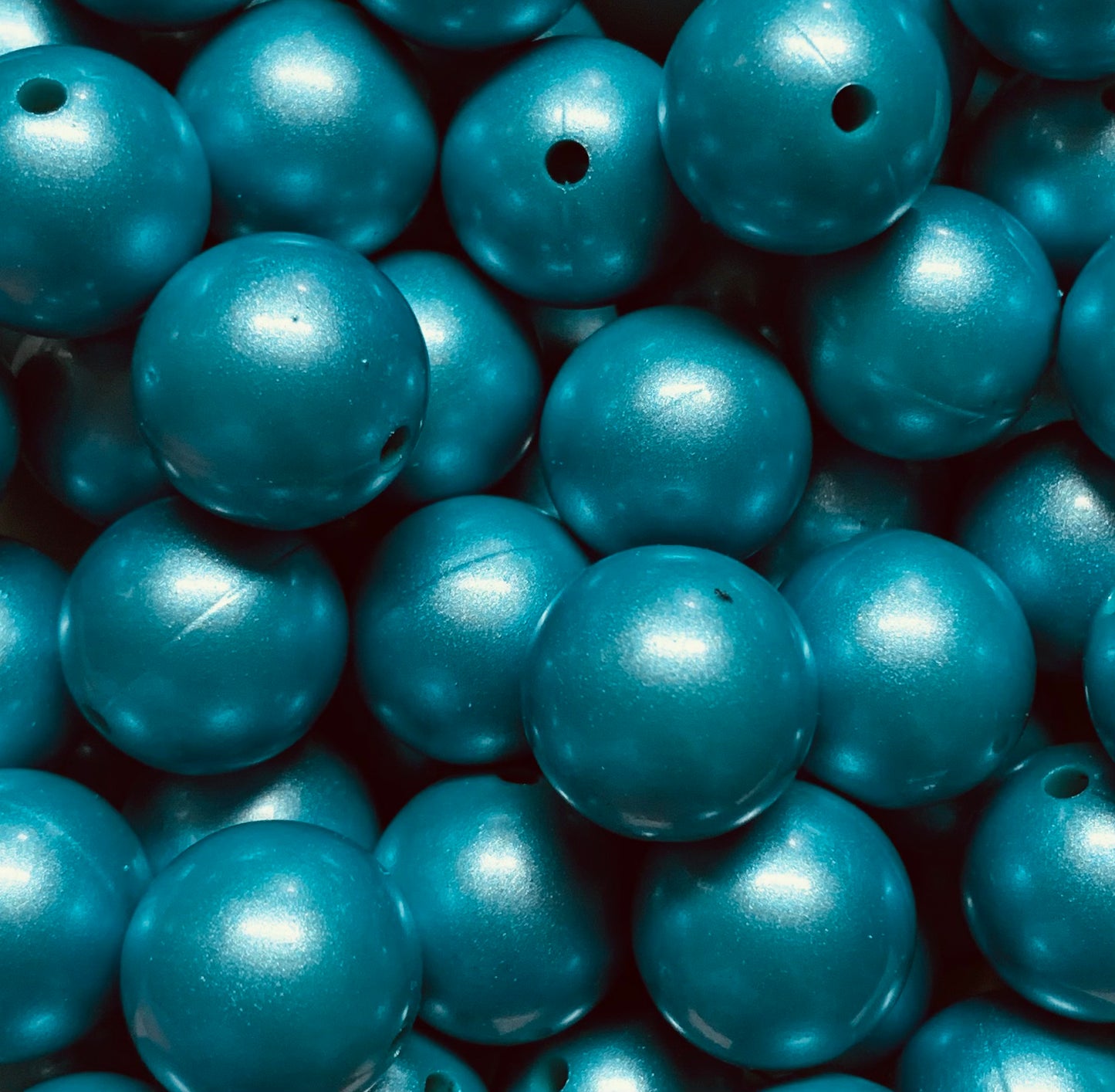 15mm Metallic Turquoise Round Silicone Beads