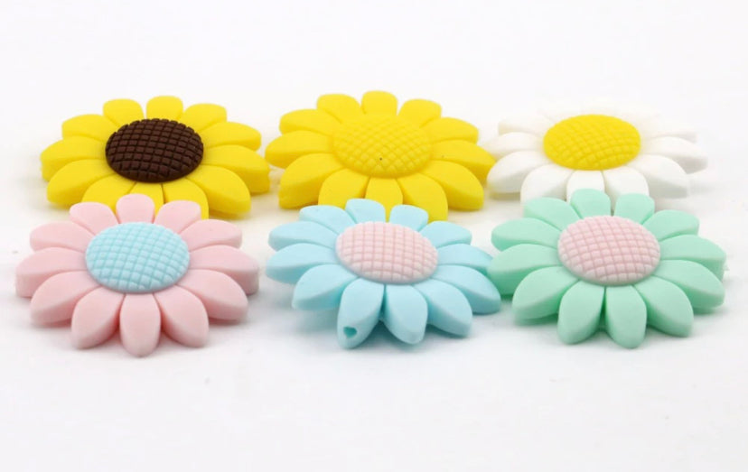 Daisy 40mm Silicone Focal Bead, Daisy Silicone Bead, Flower Shape Silicone Bead