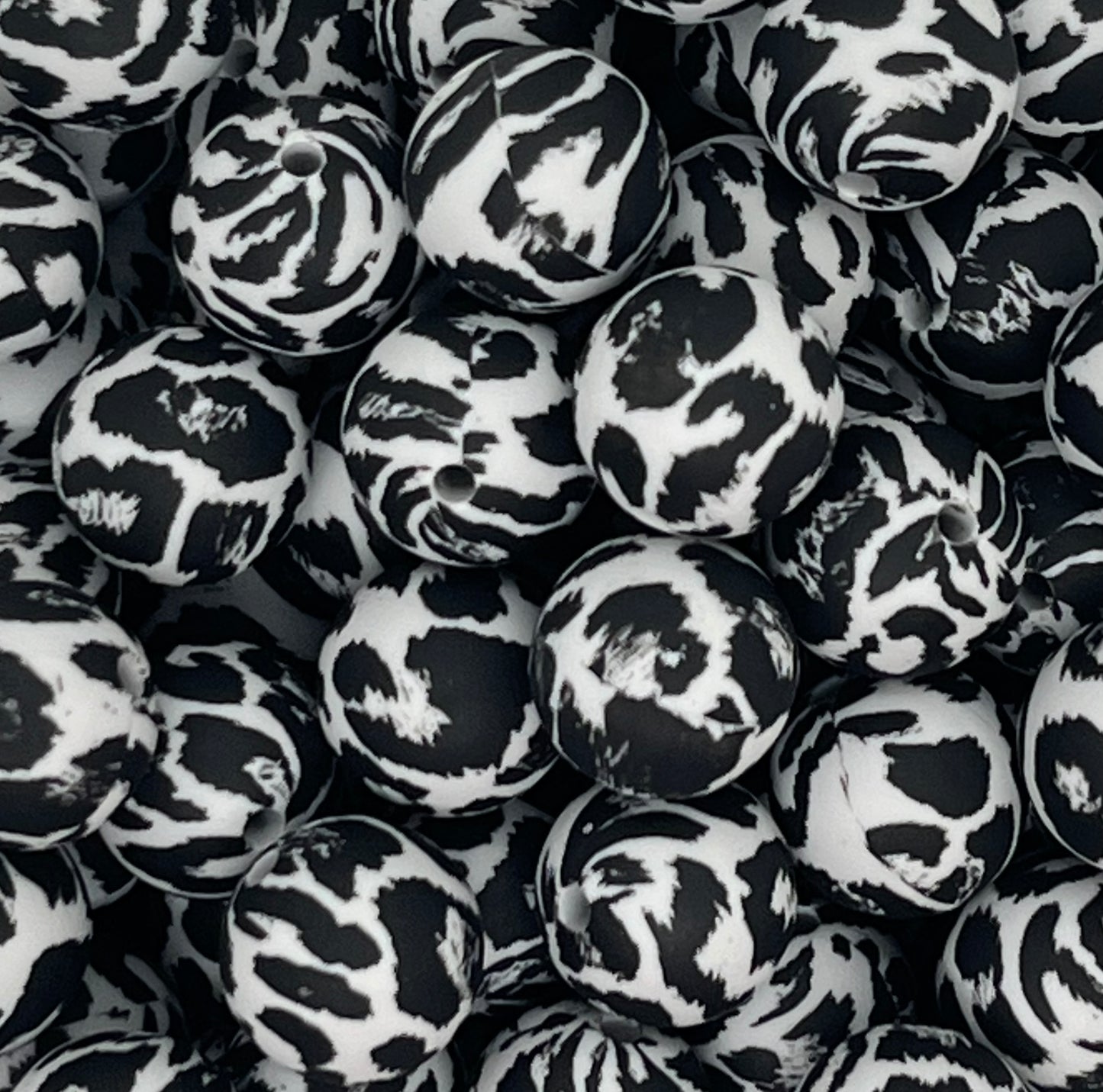 15mm Print Grey Snow Leopard EXCLUSIVE Animal Silicone Beads